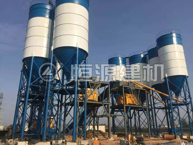js1500混凝土攪拌站設(shè)備多少錢(qián)?1500拌合機(jī)設(shè)備配置與產(chǎn)能